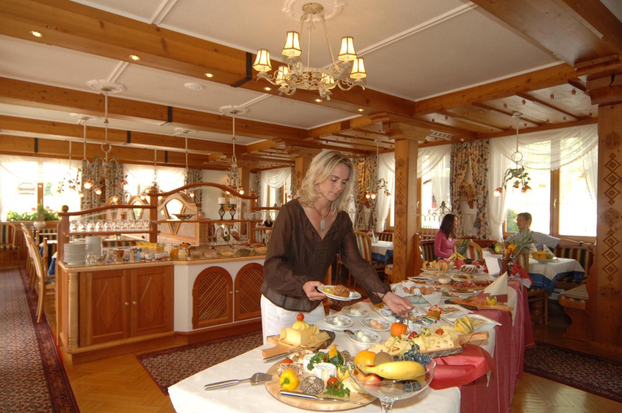 Hotel Neuwirt Ramsau am Dachstein Dış mekan fotoğraf